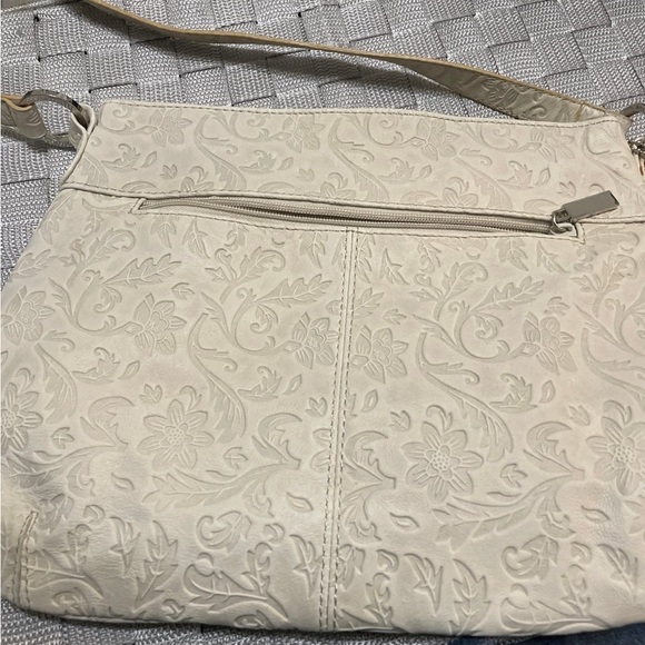 Leather Embossed Shoulder Bag Cream Color Leather - Picture 7 of 8